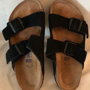 Birkenstock’s Arizona black Suede size 8